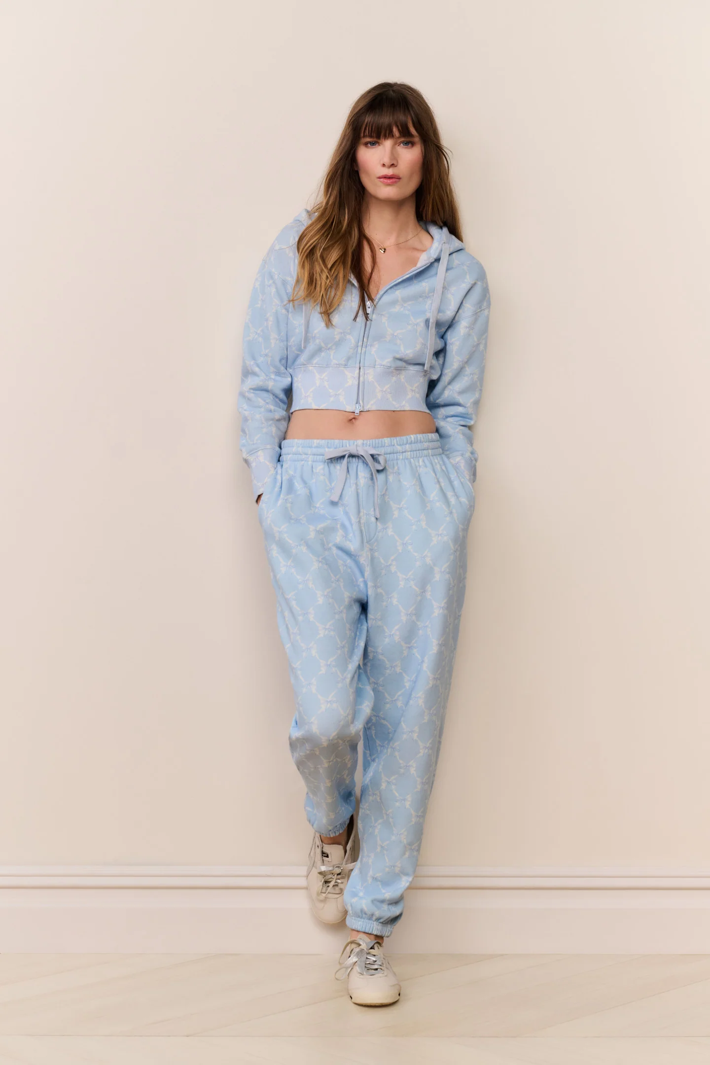 Arienne Cropped Bow Print Hoodie - Image 8
