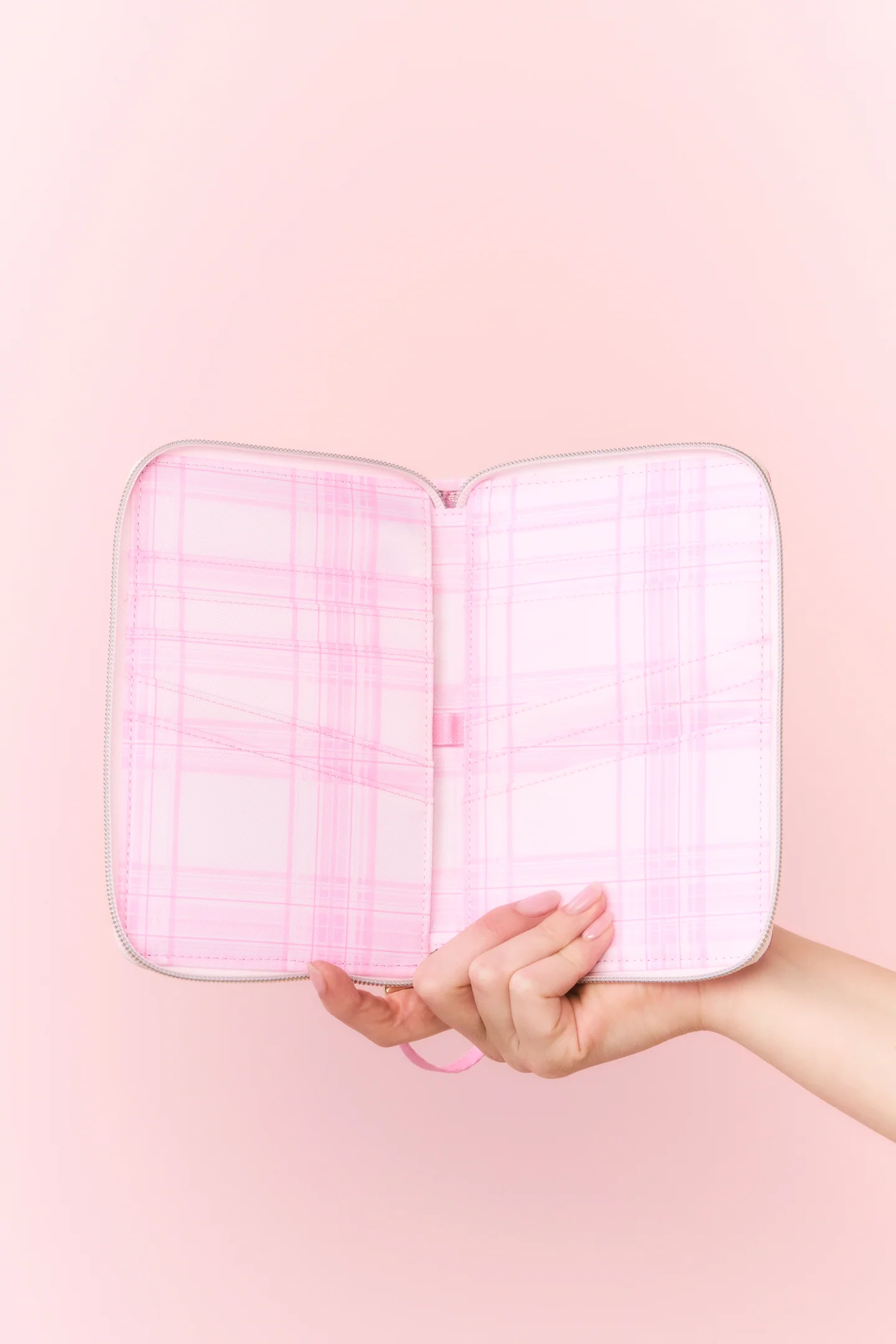 STATE x LoveShackFancy Mixed Print Family Passport Holder - Image 5